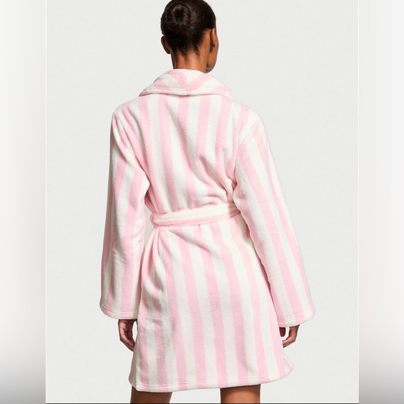 Victoria’s Secret short cozy robe in pretty blossom stripes size XS/S - Picture 2 of 6
